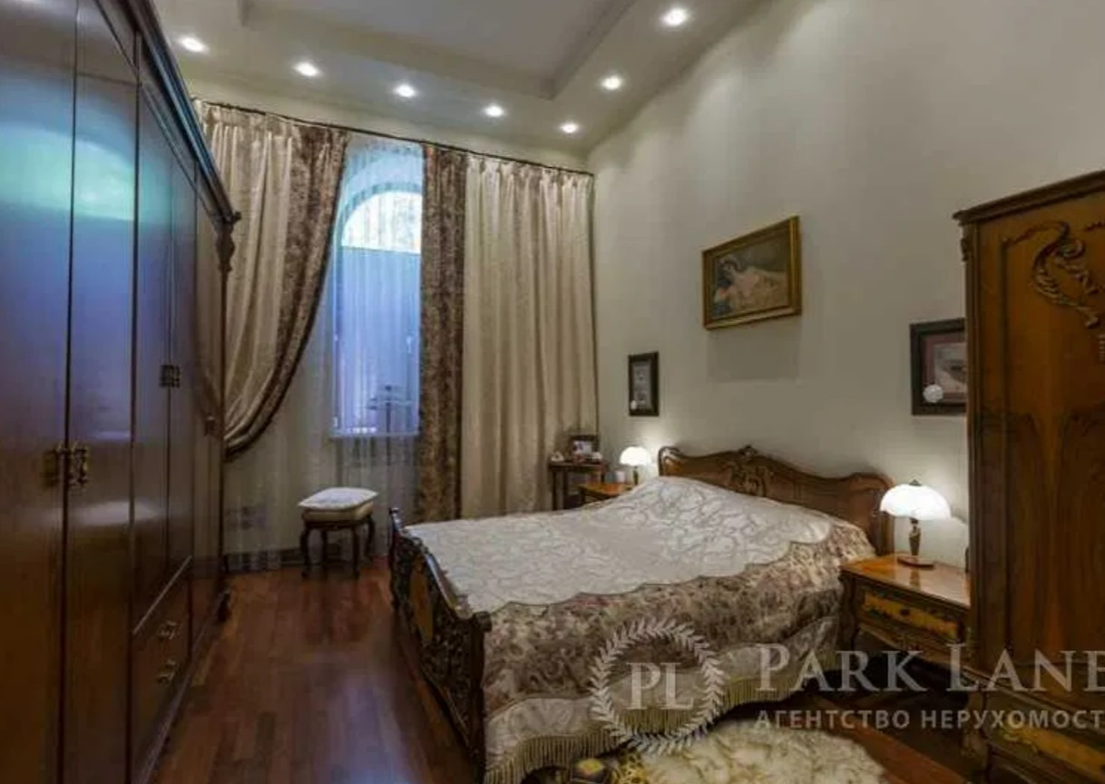 Продажа 2к квартиры в Киеве,  Шелковичная ул., 16Б 3