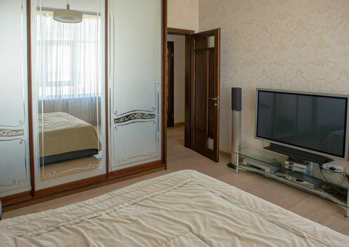 Продажа 4к квартиры в Киеве,  Московская ул., 46/2 12