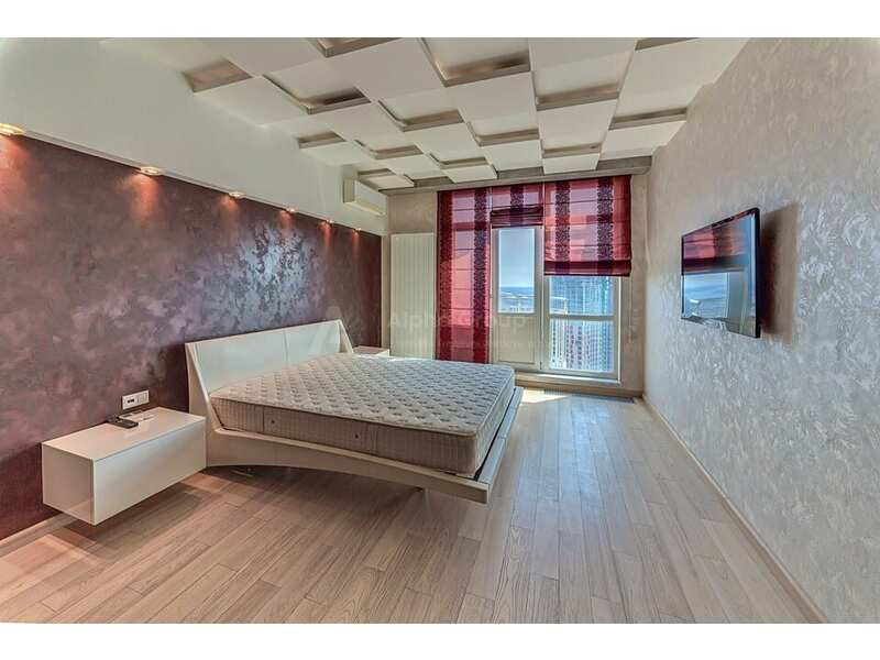 Аренда 3к квартиры в Киеве,  ЖК Триумф, Зверинецкая ул., 59 6