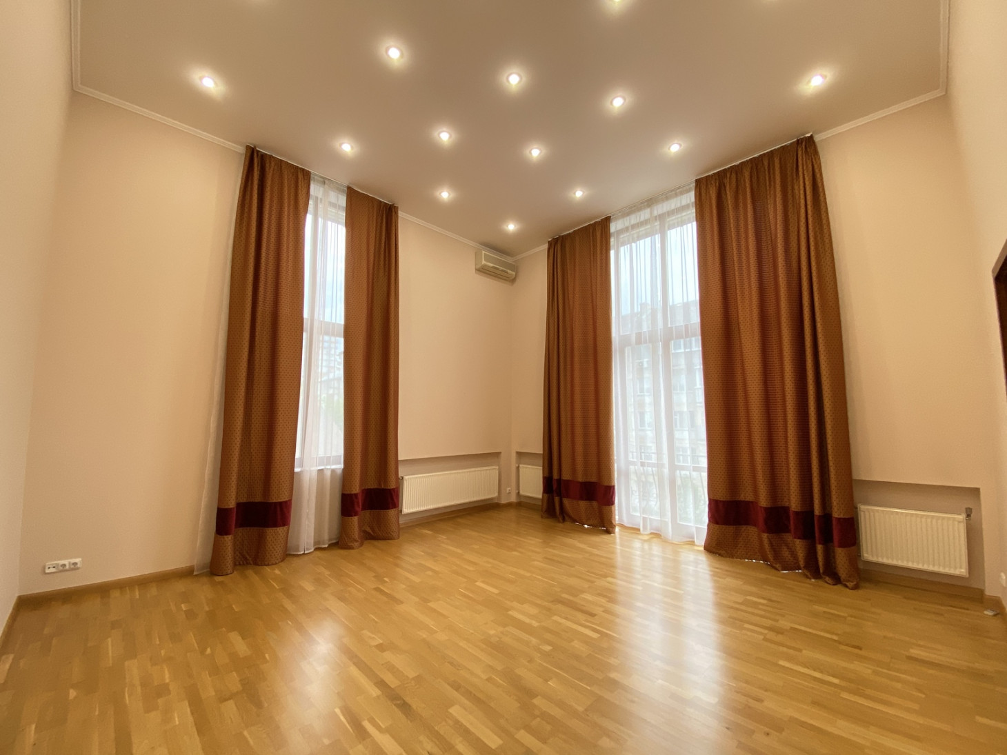 Аренда 7к дома в Киеве,  Муромская ул., 14