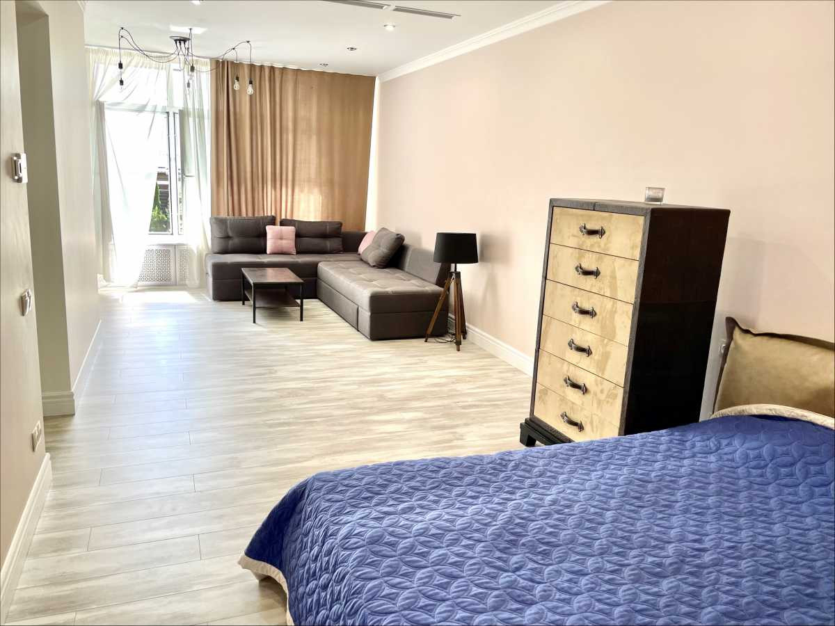 Аренда 6к дома в Киеве, Яслинская ул., 18