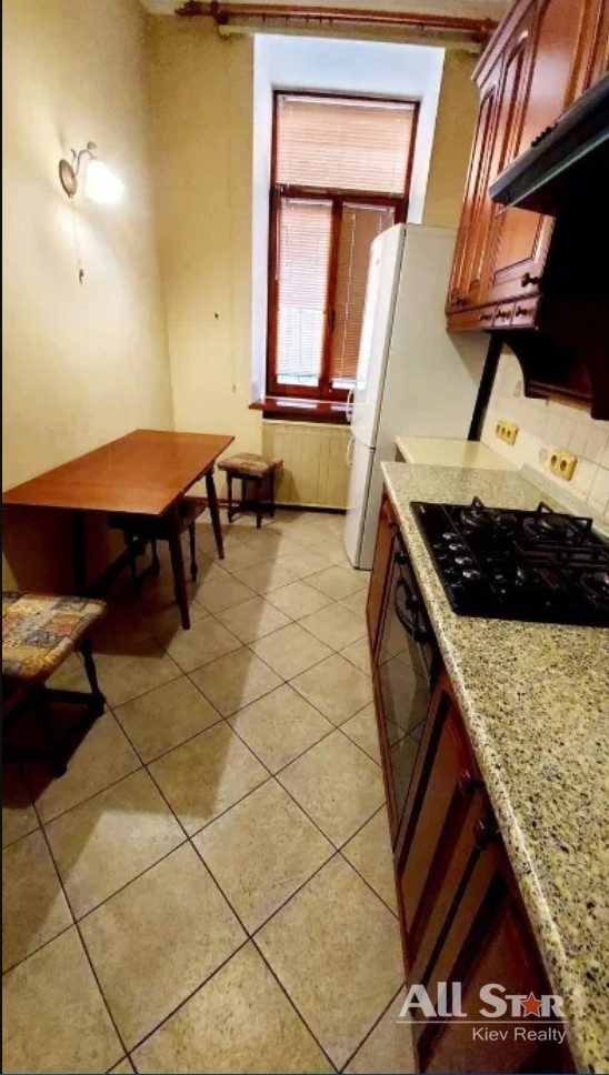 Продажа 2к квартиры в Киеве,  Лысенко ул., 8 3