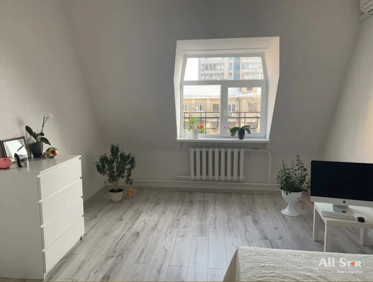 Продажа 4к квартиры в Киеве, Бульварно-Кудрявская ул. (Воровского ул.), 38 1