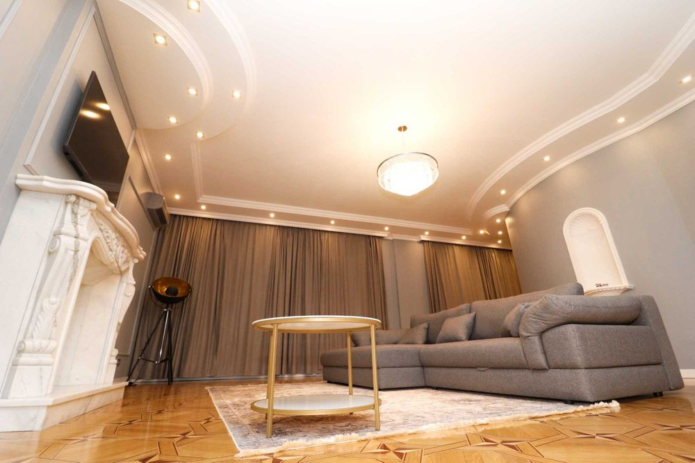 Продажа 4к квартиры в Киеве,  Богдана Хмельницкого ул., 80 0