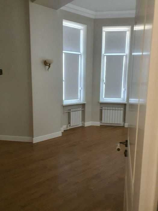 Продажа 3к квартиры в Киеве,  Крещатик ул., 23 5