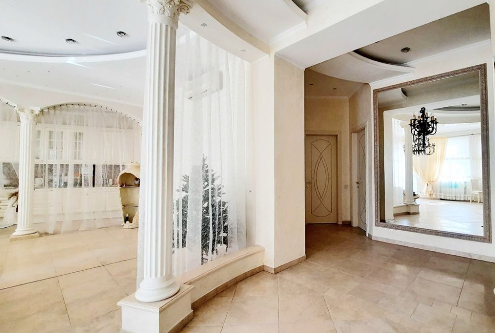 Продажа 3к квартиры в Киеве,  Львовская пл., 4 0