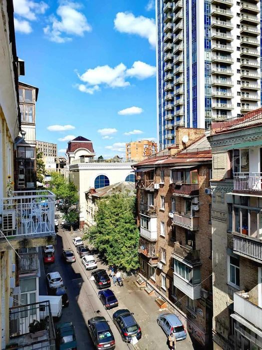 Продажа 3к квартиры в Киеве,  Чеховский переулок, 9 14