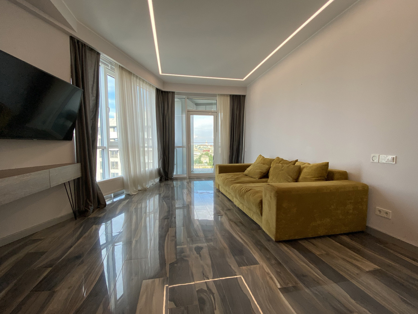 2 BD Apartment for rent in Kiev, Shevchenkovskiy district, Golden Gate