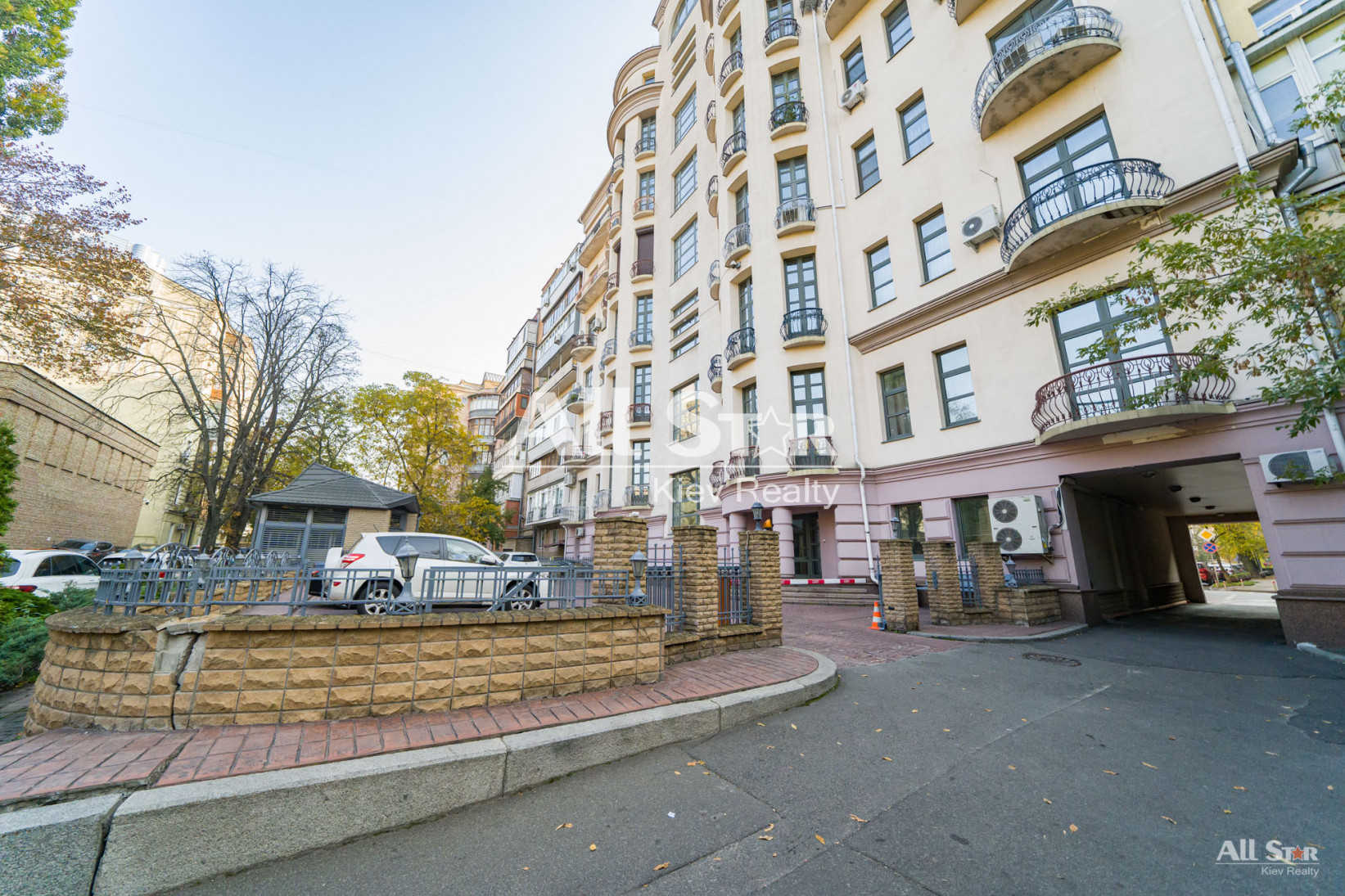Аренда 3к квартиры в Киеве,  Шелковичная ул., 22 2