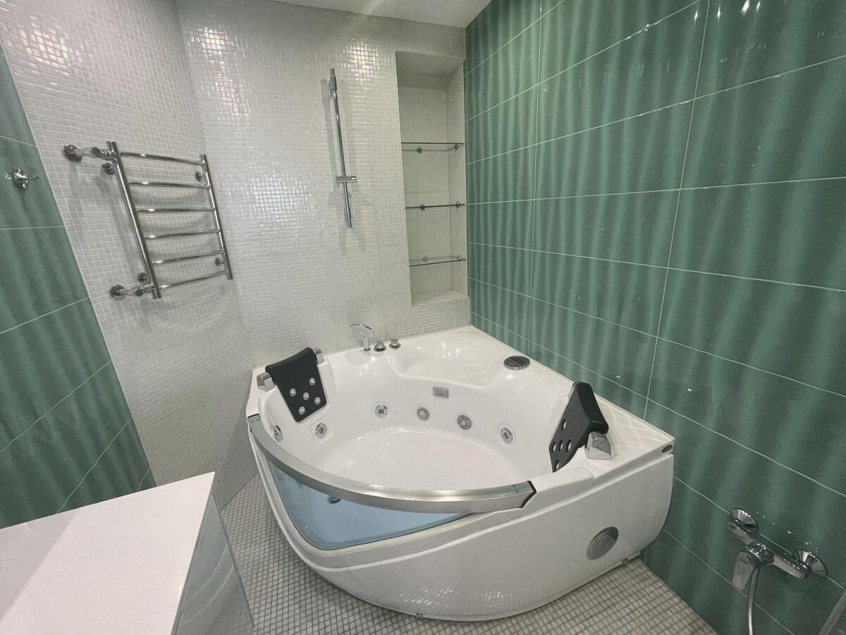 Продажа 2к квартиры в Киеве,  ЖК Новопечерские Липки, Драгомирова Михаила ул., 8