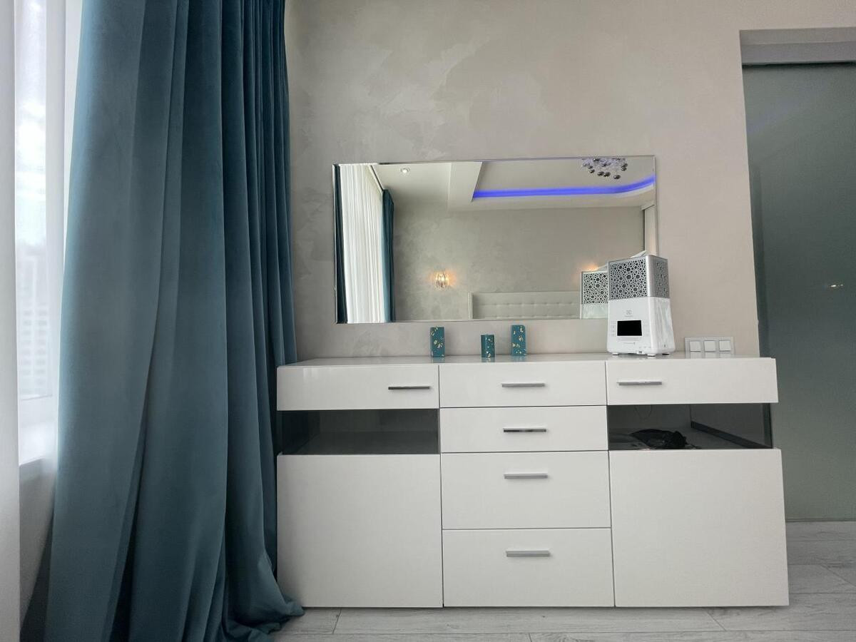 Продажа 2к квартиры в Киеве,  ЖК Новопечерские Липки, Драгомирова Михаила ул., 19