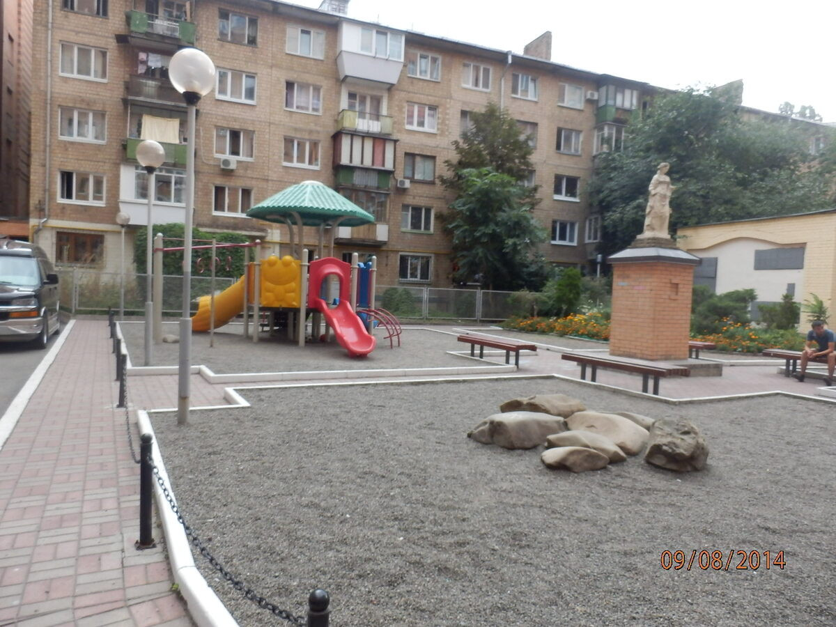 Продажа 2к квартиры в Киеве,  ЖК Введенский, Панаса Мирного ул., 14 3