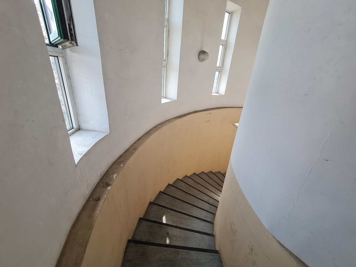 Продажа 9к квартиры в Киеве,  Назаровская ул. (Ветрова ул.), 7Б 12