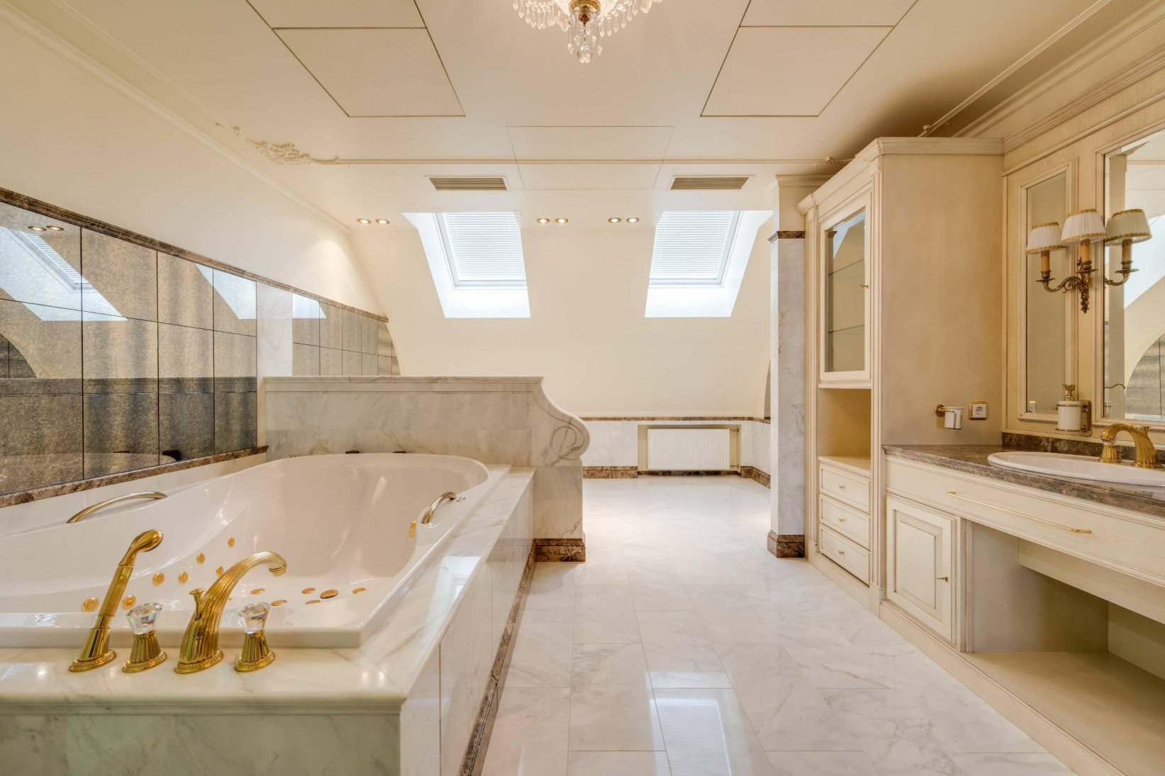 Продажа 6к квартиры в Киеве,  Коновальца ул. (Щорса ул.), 32Б 14
