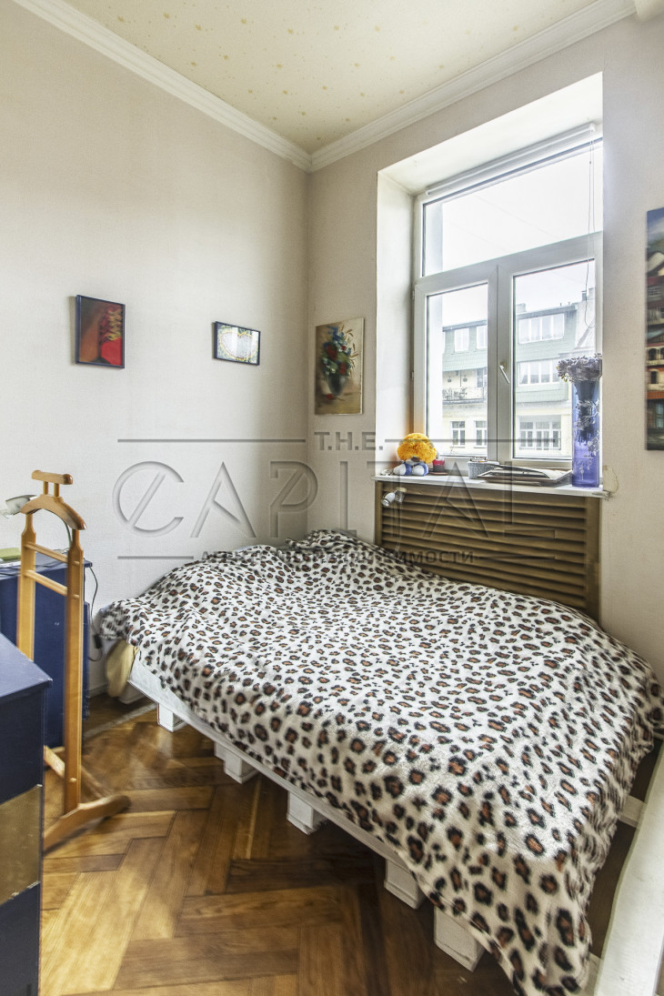 Продажа 4к квартиры в Киеве, Круглоуниверситетская ул., 9
