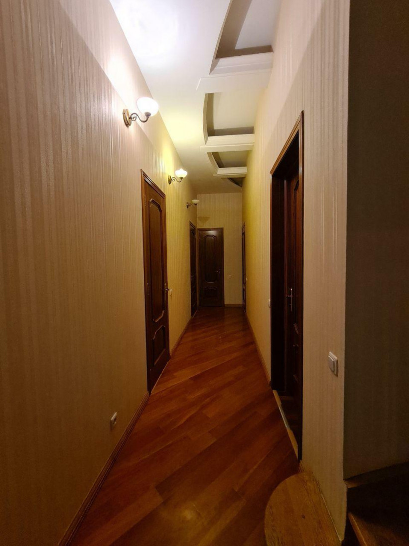 Продаж 5к квартири в Києві, Інститутська вул., 13/4 6