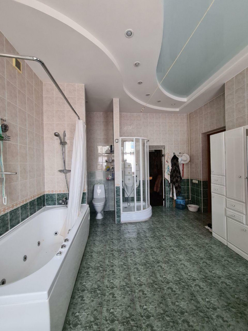 Продаж 5к квартири в Києві, Інститутська вул., 13/4 9