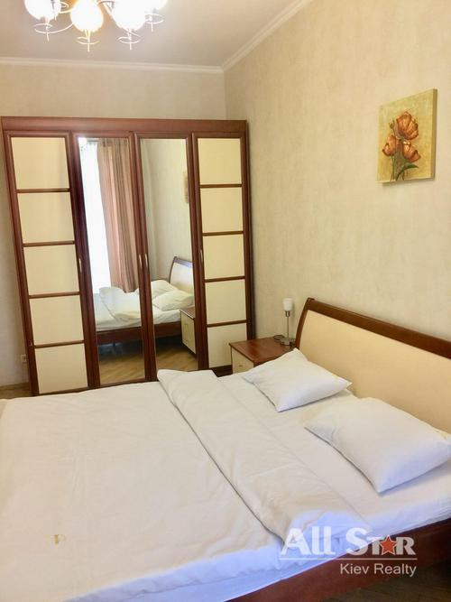 Продажа 2к квартиры в Киеве, Гринченко Бориса ул., 2 5