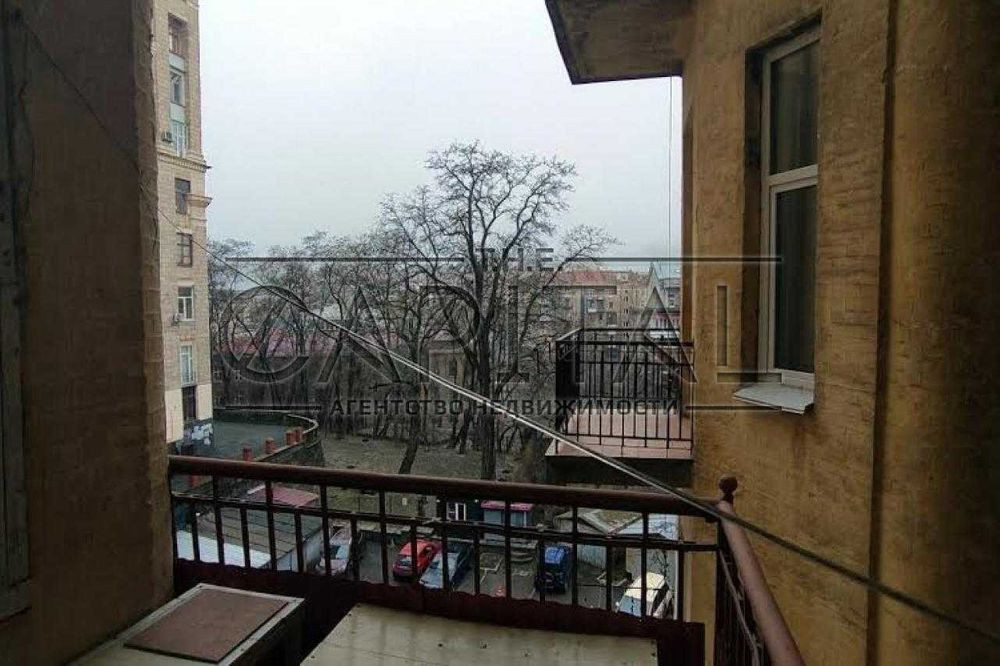 Продажа 2к квартиры в Киеве,  Заньковецкой ул., 6 9