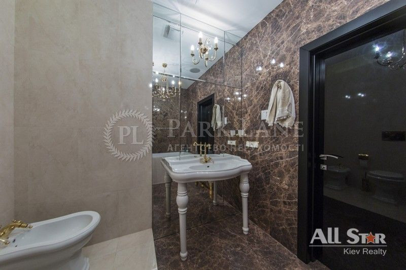 Аренда 3к квартиры в Киеве,  ЖК Триумф, Зверинецкая ул., 59 6