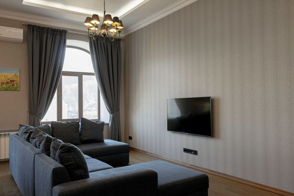 Продажа 2к квартиры в Киеве,  Андреевский спуск, 1