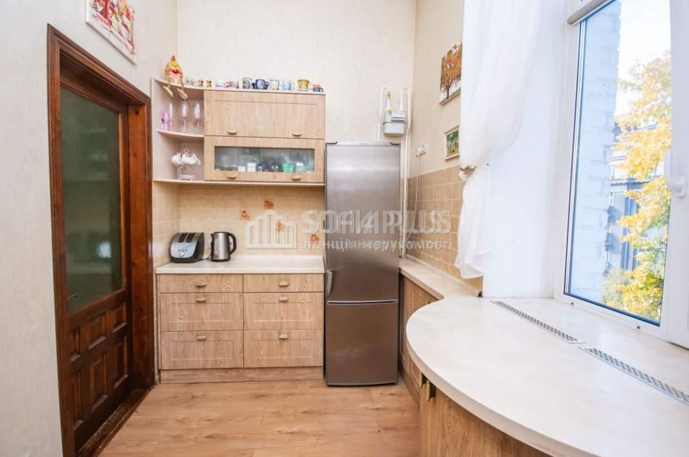 Продажа 3к квартиры в Киеве,  Богдана Хмельницкого ул., 35 2