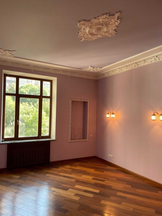 Продажа 2к квартиры в Киеве,  Банковая ул., 3 1
