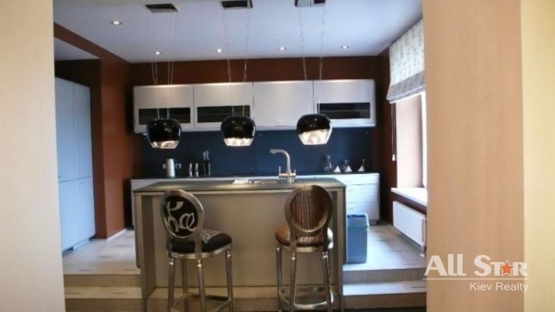 Продажа 2к квартиры в Киеве,  Старонаводницкая ул., 13 0