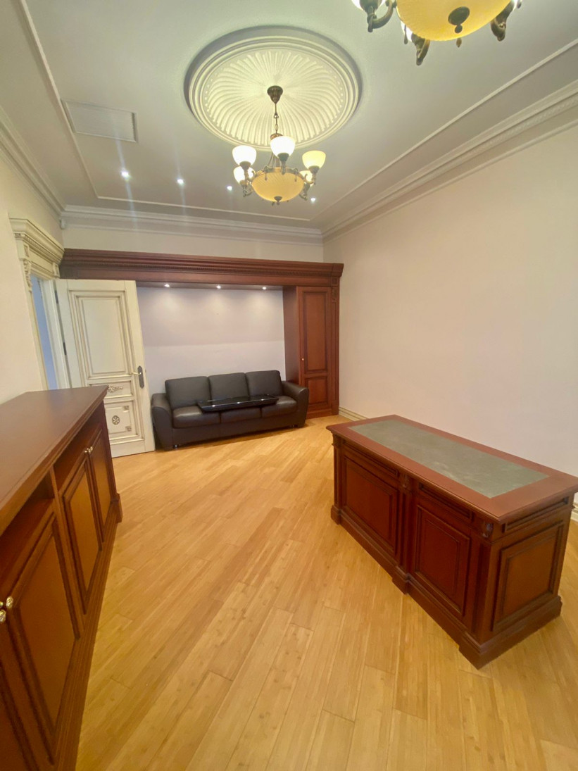 Аренда 3к квартиры в Киеве,  Коцюбинского Михаила ул., 6 6