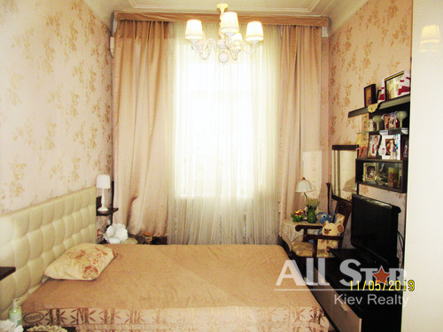 Продажа 2к квартиры в Киеве,  Крещатик ул., 15 2