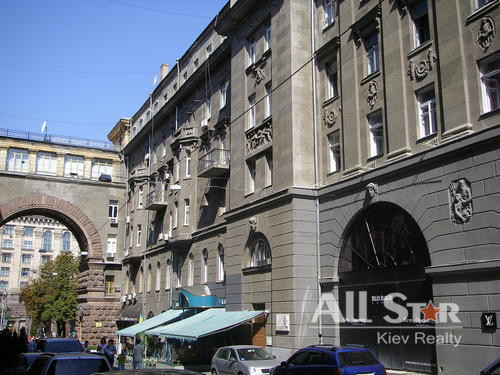 Продажа 2к квартиры в Киеве,  Крещатик ул., 15 9