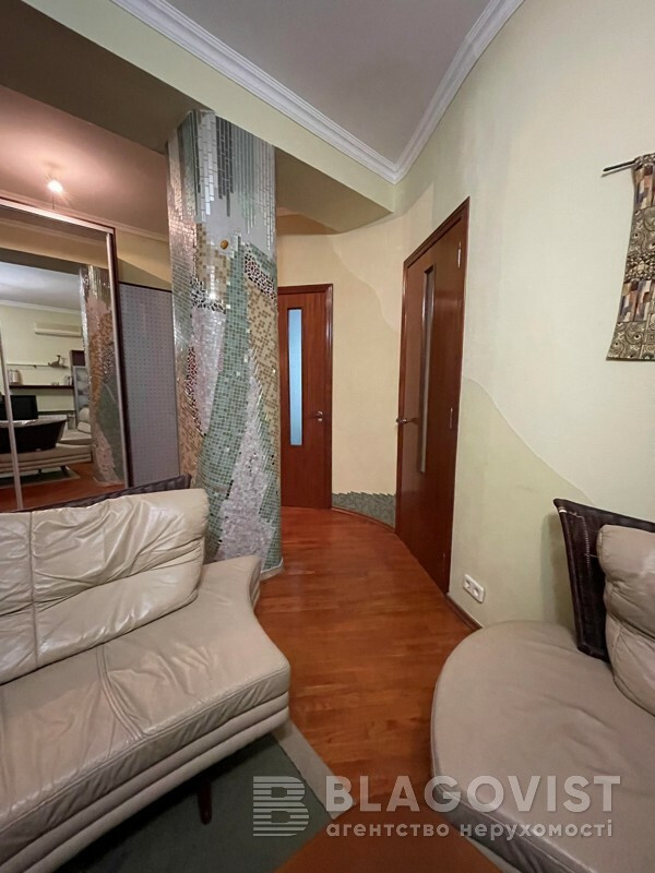 Продажа 2к квартиры в Киеве,  Рейтарская ул., 30 4