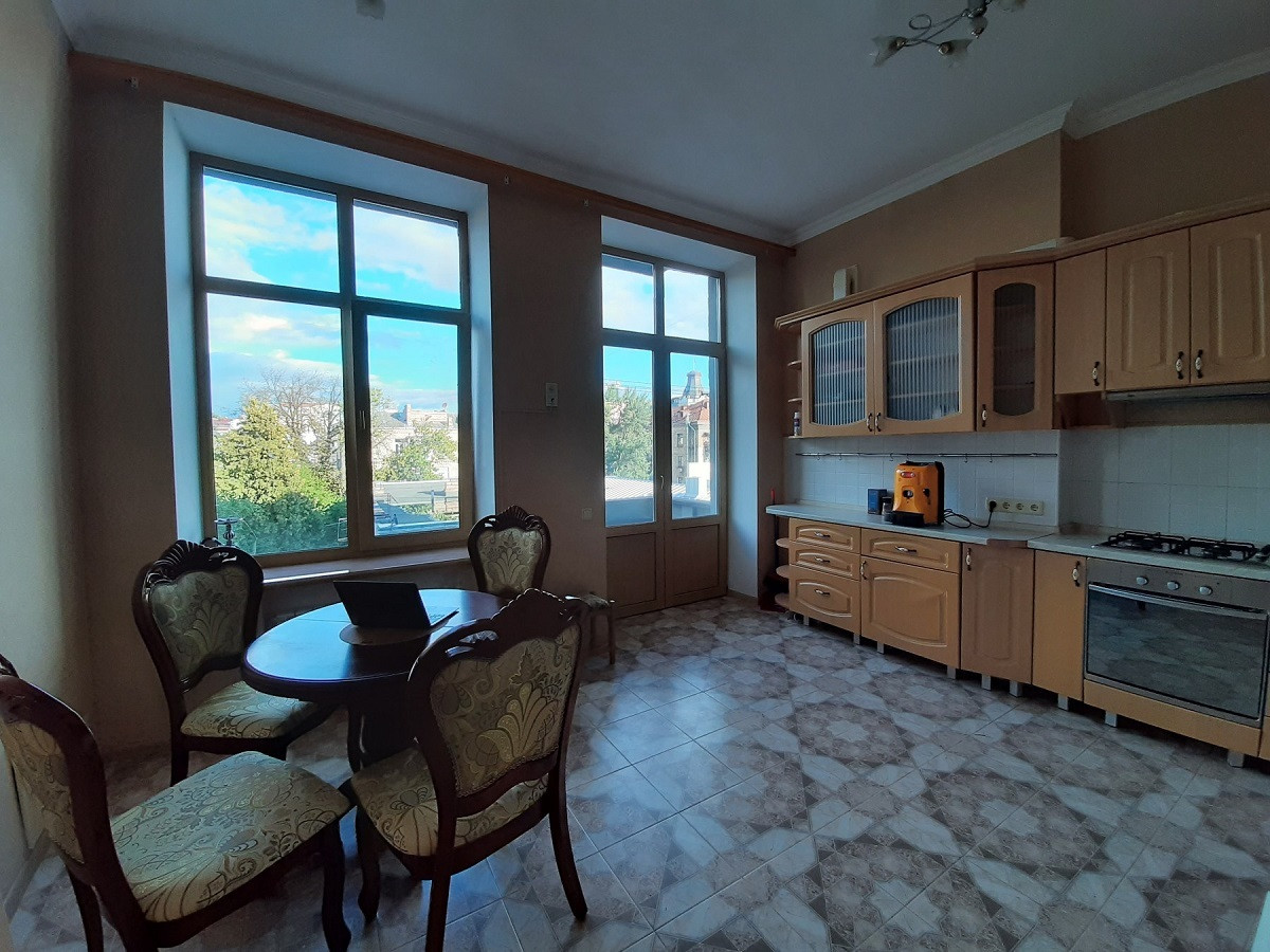 Продажа 4к квартиры в Киеве,  Терещенковская ул., 5 6