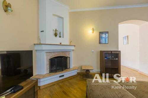 Продажа 3к квартиры в Киеве,  Кропивницкого ул., 18 1