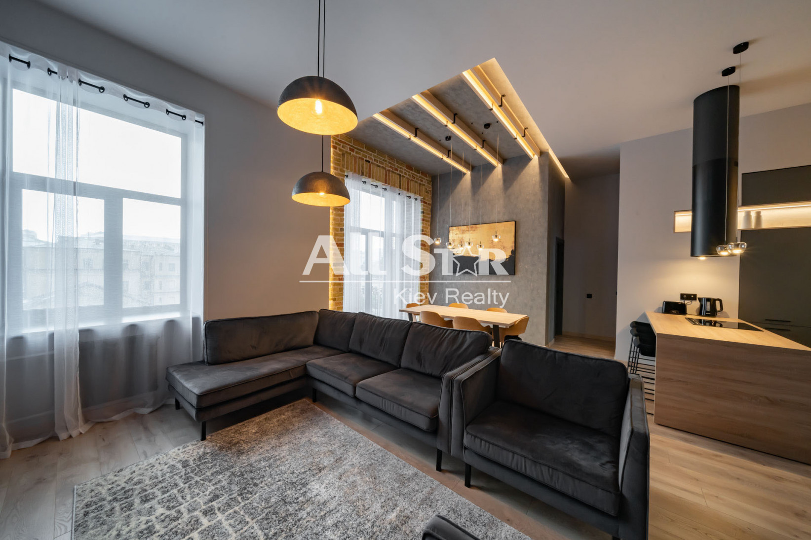 Аренда 3к квартиры в Киеве,  Михайловский переулок, 9а 0