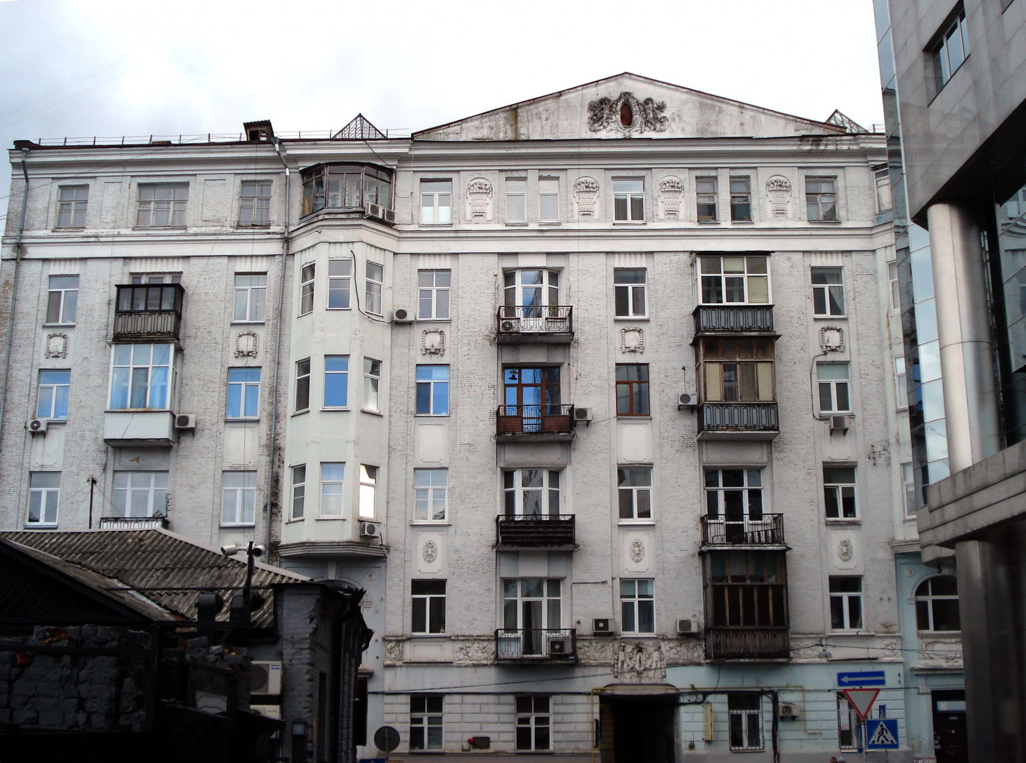 Аренда 3к квартиры в Киеве,  Михайловский переулок, 9а 8
