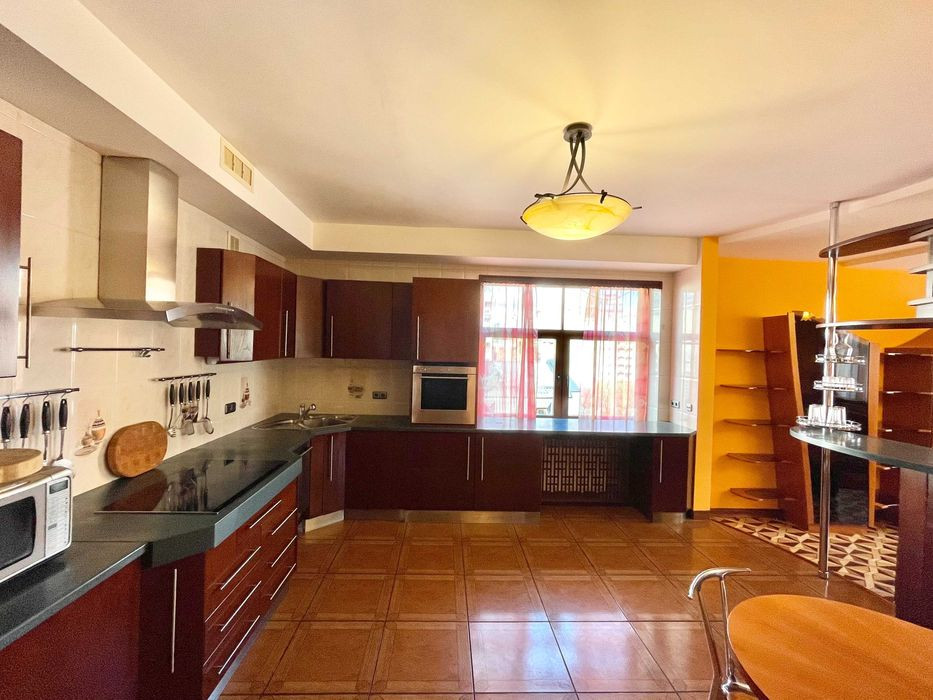 Продажа 5к квартиры в Киеве,  Павловская ул., 18 1