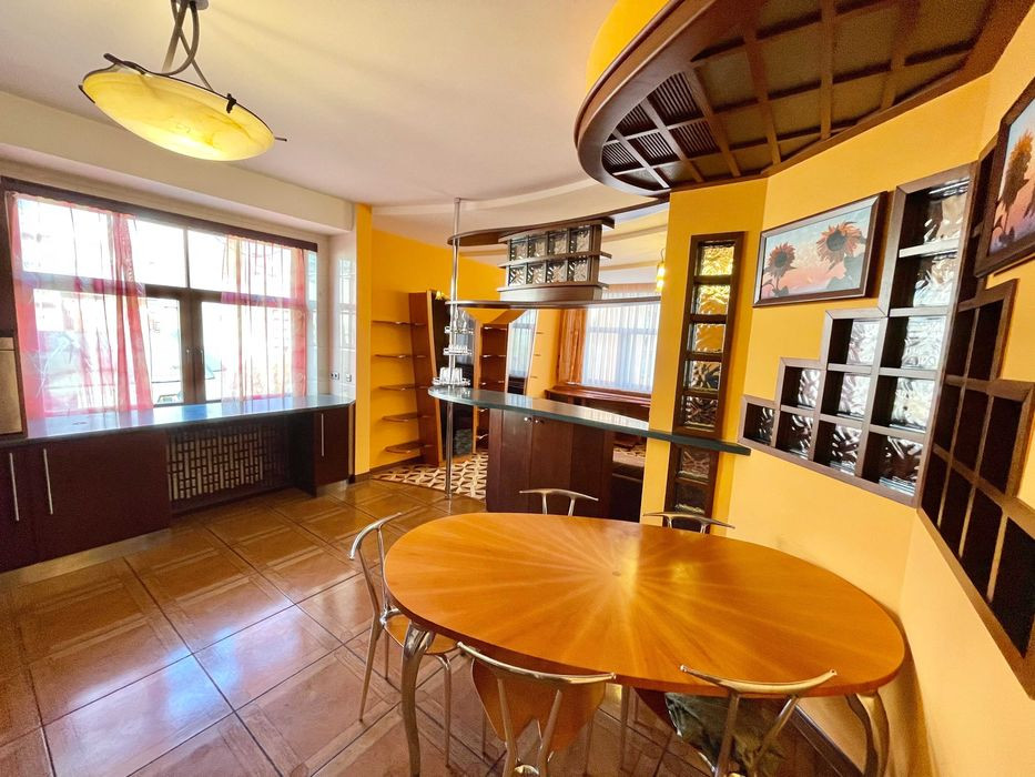 Продажа 5к квартиры в Киеве,  Павловская ул., 18 2