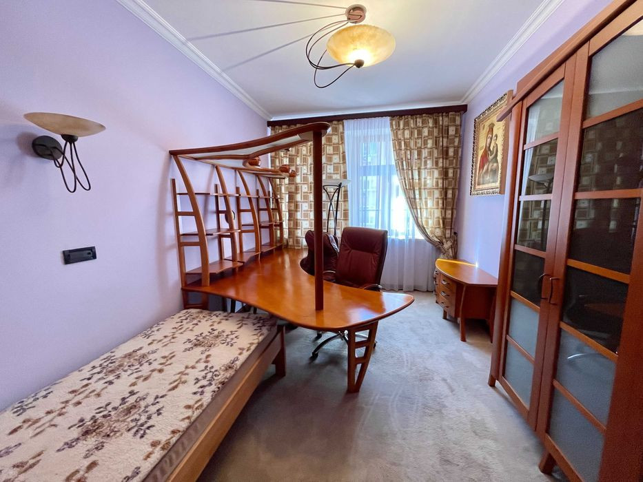 Продажа 5к квартиры в Киеве,  Павловская ул., 18 3