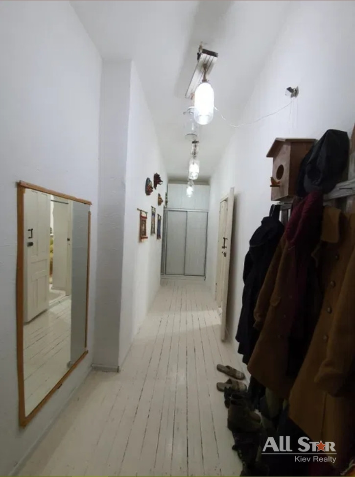 Продажа 2к квартиры в Киеве,  Андреевский спуск, 11 7