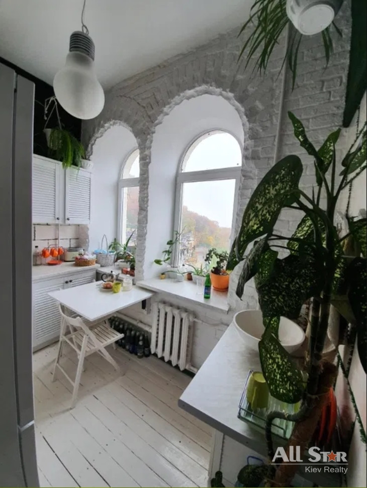 Продажа 2к квартиры в Киеве,  Андреевский спуск, 11 9