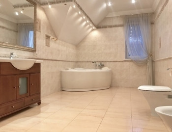 Продажа 7к дома в Киеве,  Черногорская ул., 19