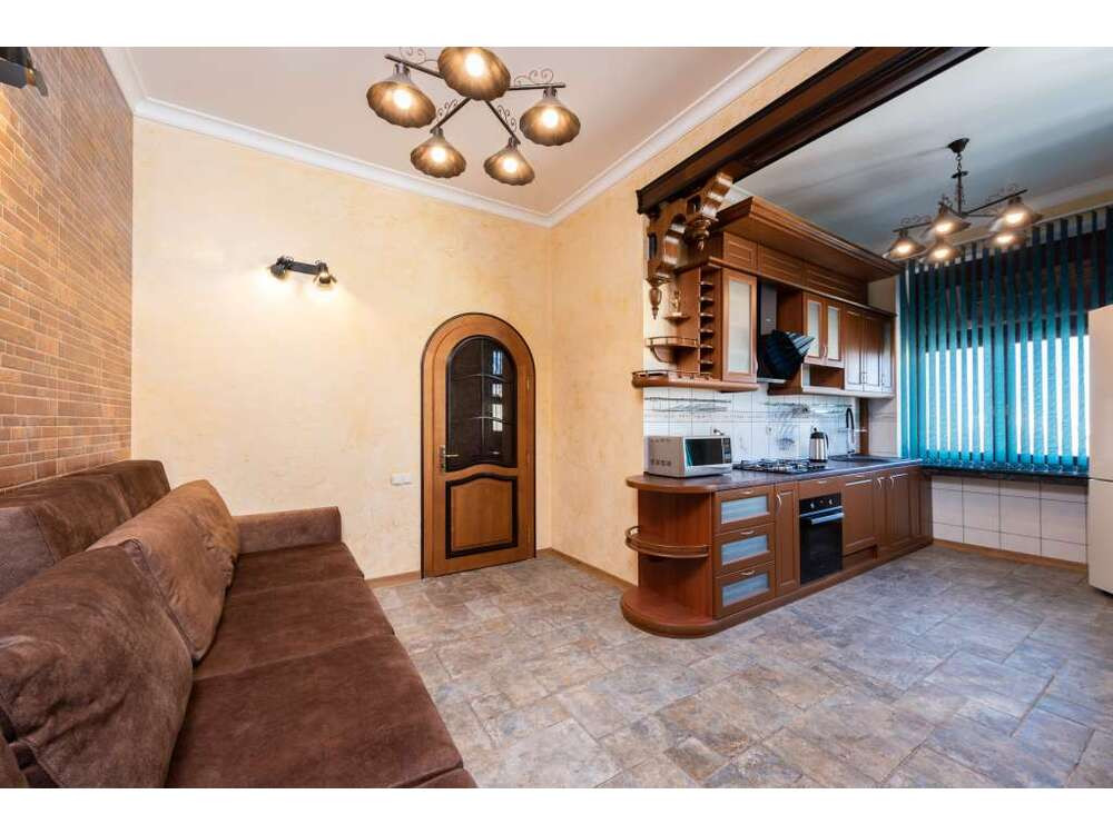 Продажа 2к квартиры в Киеве,  Заньковецкой ул., 8 4