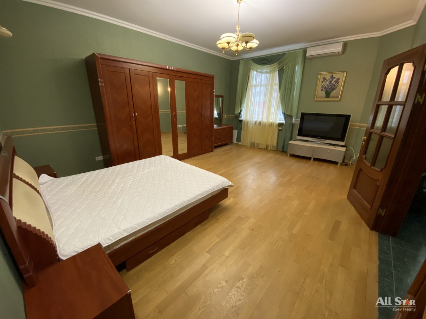 Продажа 4к квартиры в Киеве,  Коновальца ул. (Щорса ул.), 32А 1