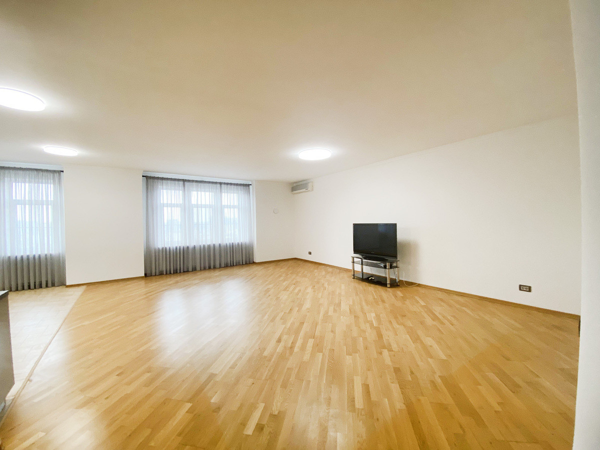Продажа 3к квартиры в Киеве,  Гончара Олеся ул., 35 1