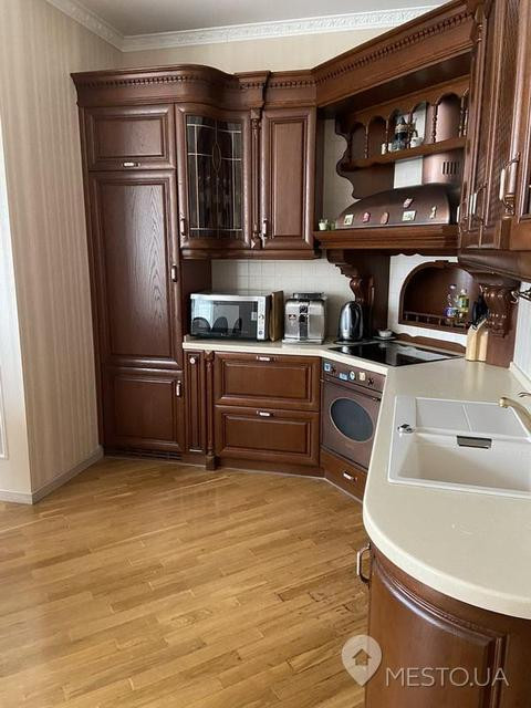Аренда 4к квартиры в Киеве,  Старонаводницкая ул., 6Б 13