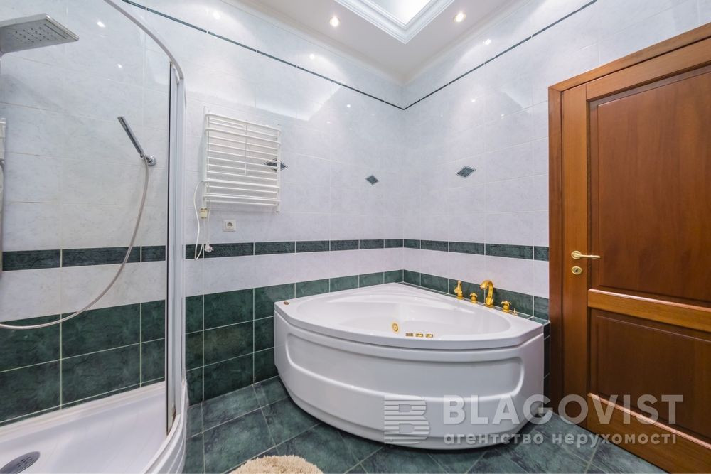 Продажа 3к квартиры в Киеве,  Коцюбинского Михаила ул., 2 6