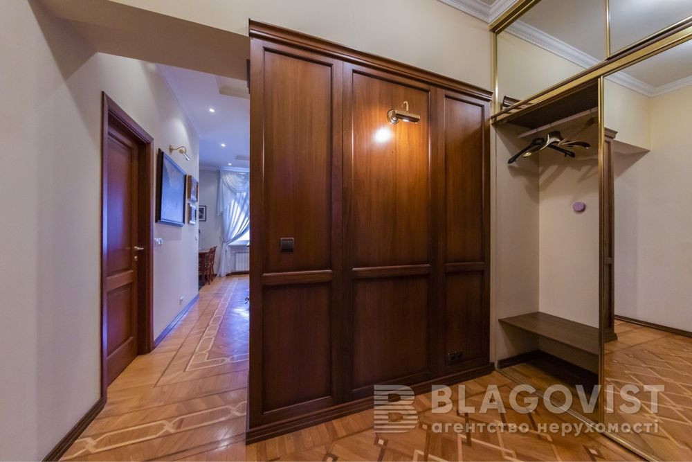Продажа 3к квартиры в Киеве,  Коцюбинского Михаила ул., 2 7