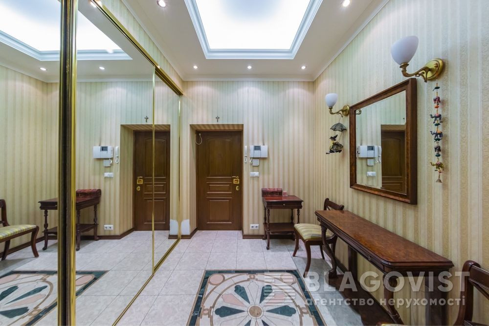 Продажа 3к квартиры в Киеве,  Коцюбинского Михаила ул., 2 16