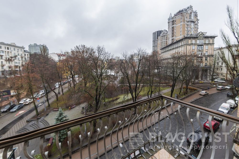 Продажа 3к квартиры в Киеве,  Коцюбинского Михаила ул., 2 18